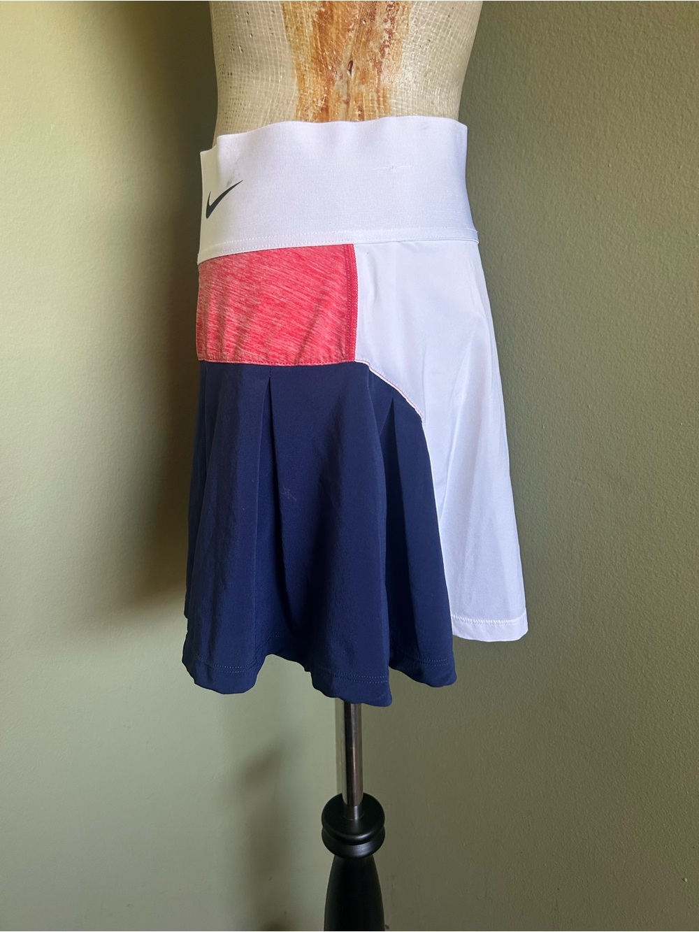 Nike Women's Colorblock Skater Skirt - Red, White & Navy - Picture 4 of 10